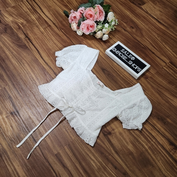 Romwe Ruched Embroidered Eyelet Top - Picture 3 of 6